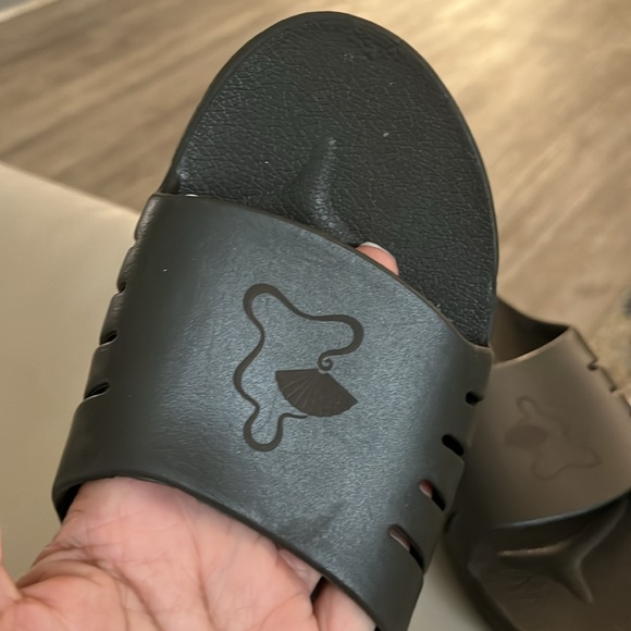 Slides - Picture 6 of 9